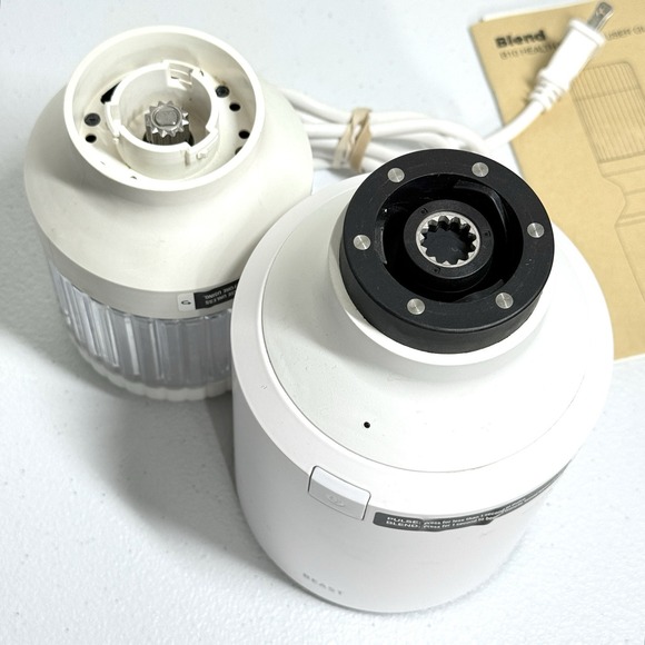 Beast Health Blender Model B10 White‎ 1000 Watt Motor with Manual - Picture 4 of 10